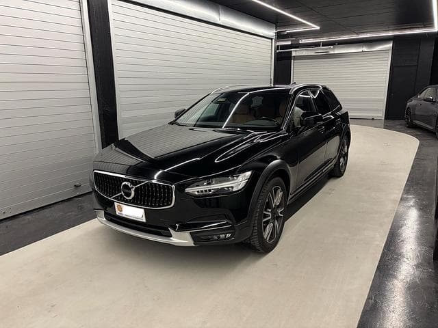 Volvo V90 Cross Country