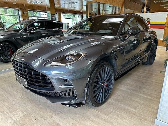 Aston Martin Dbx