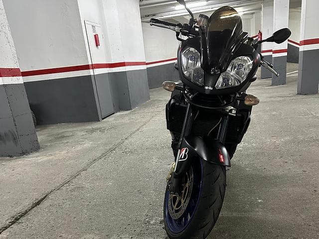 Aprilia Tuono 1000 R