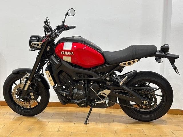 Yamaha XSR900