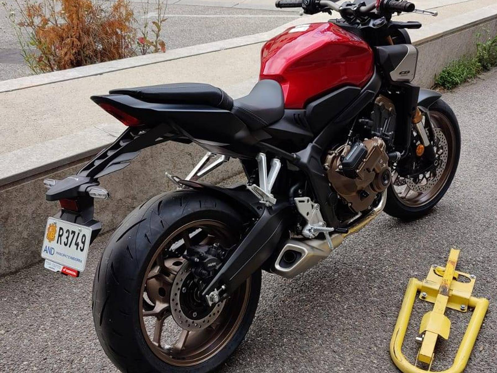 Honda CB 650 R