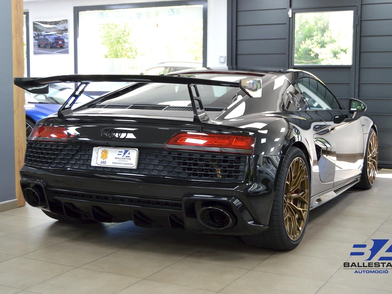 Audi R8