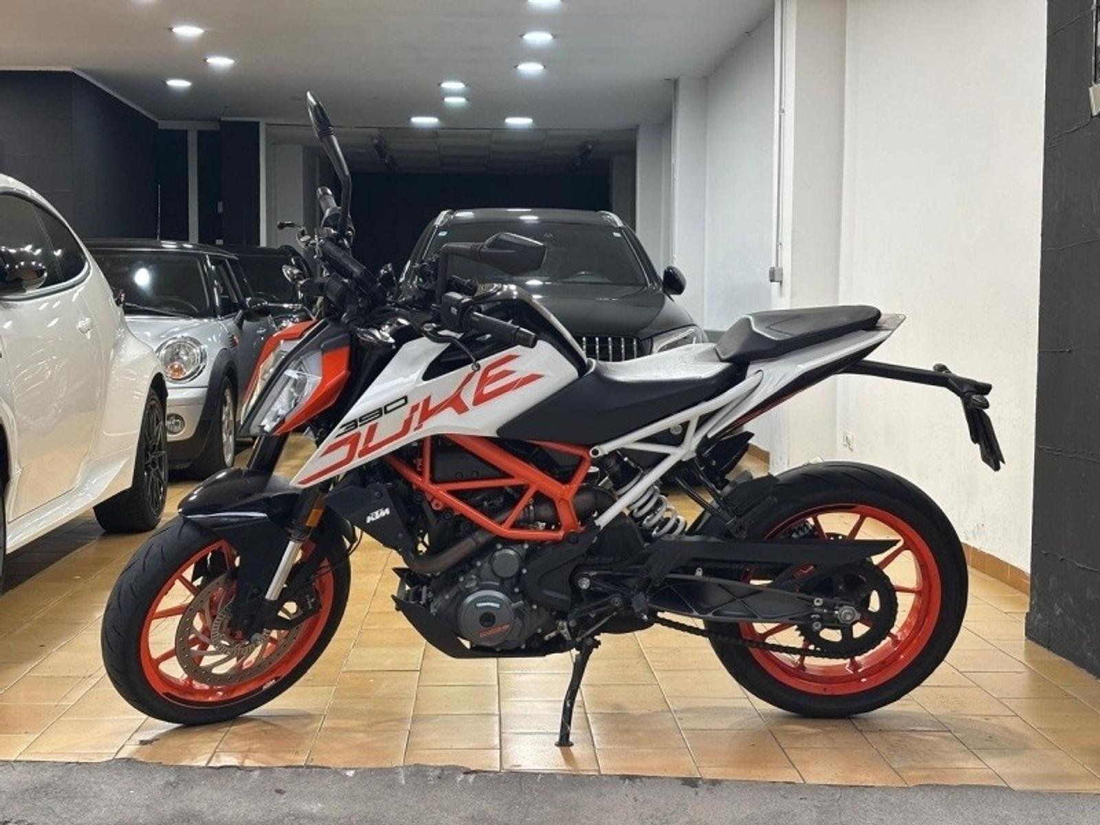KTM 390 Duke