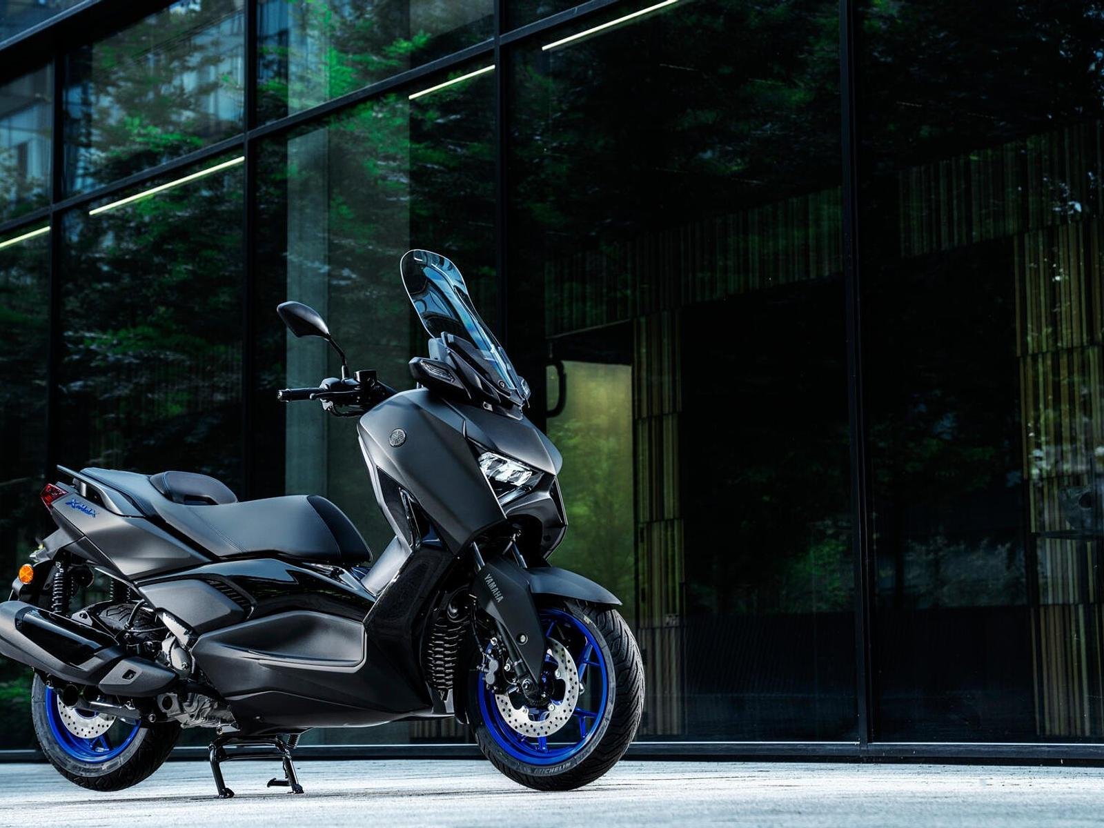 Yamaha X-MAX 125