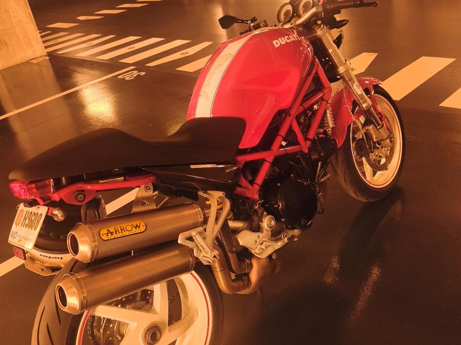 Ducati Monster S2R 800