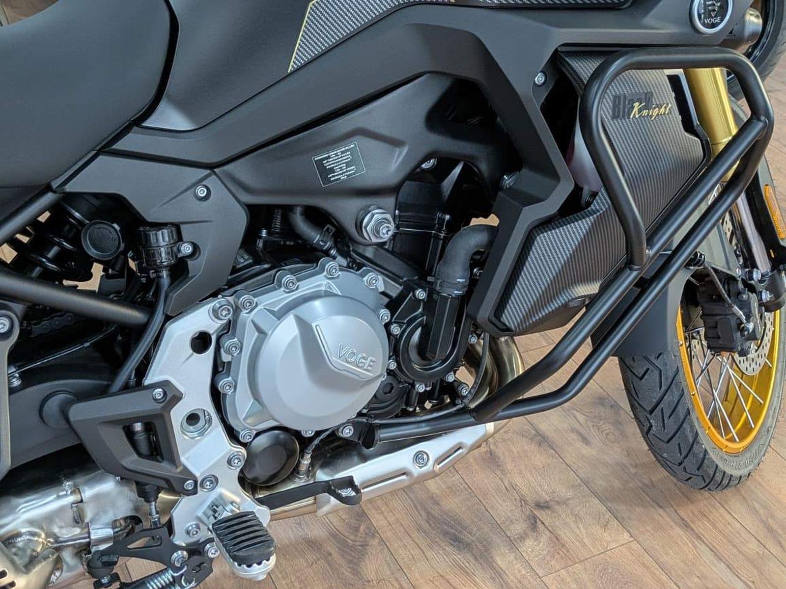 Voge 900DSX