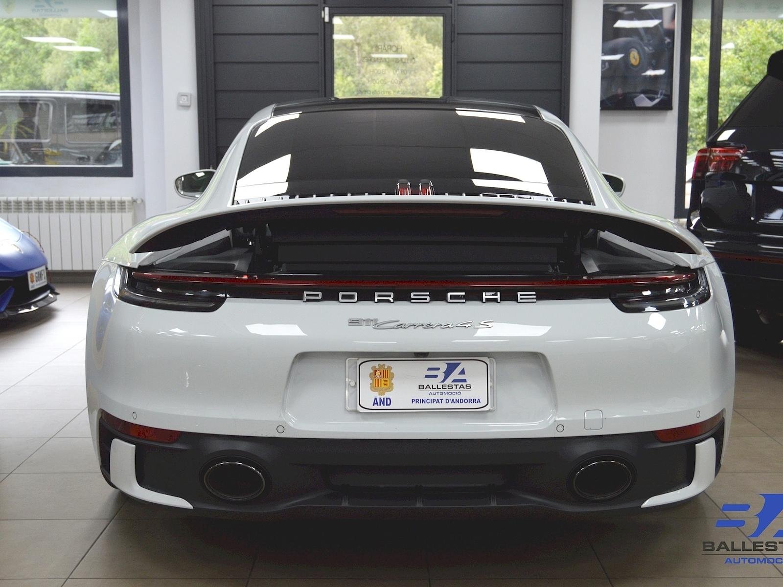 Porsche 911