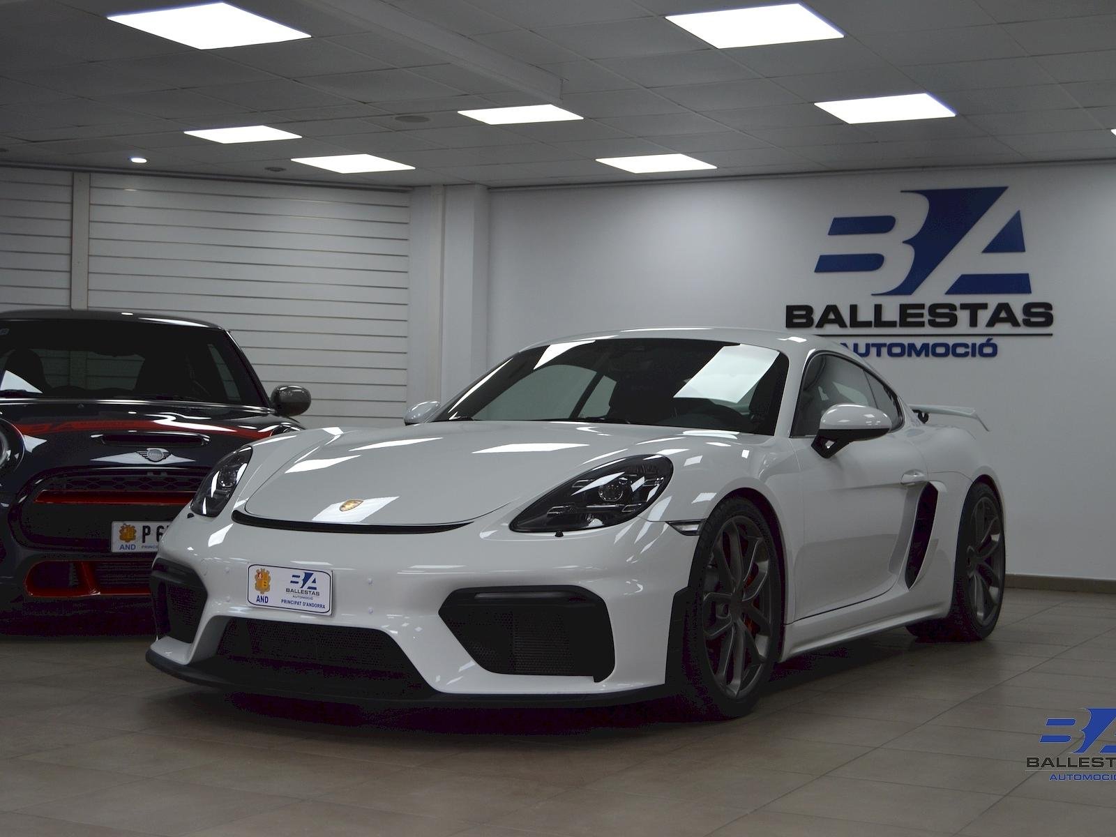 Porsche Cayman Gt4