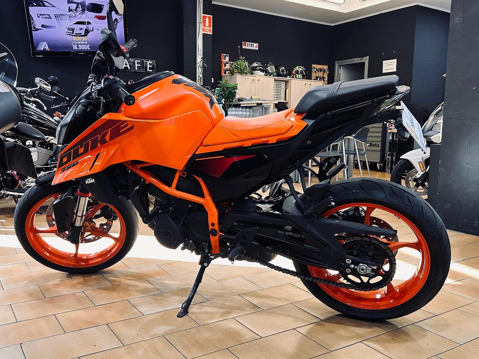 KTM 390 Duke