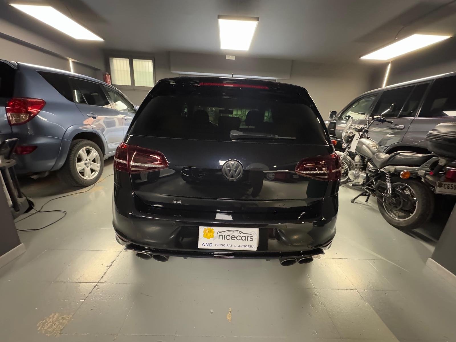 Volkswagen Golf R