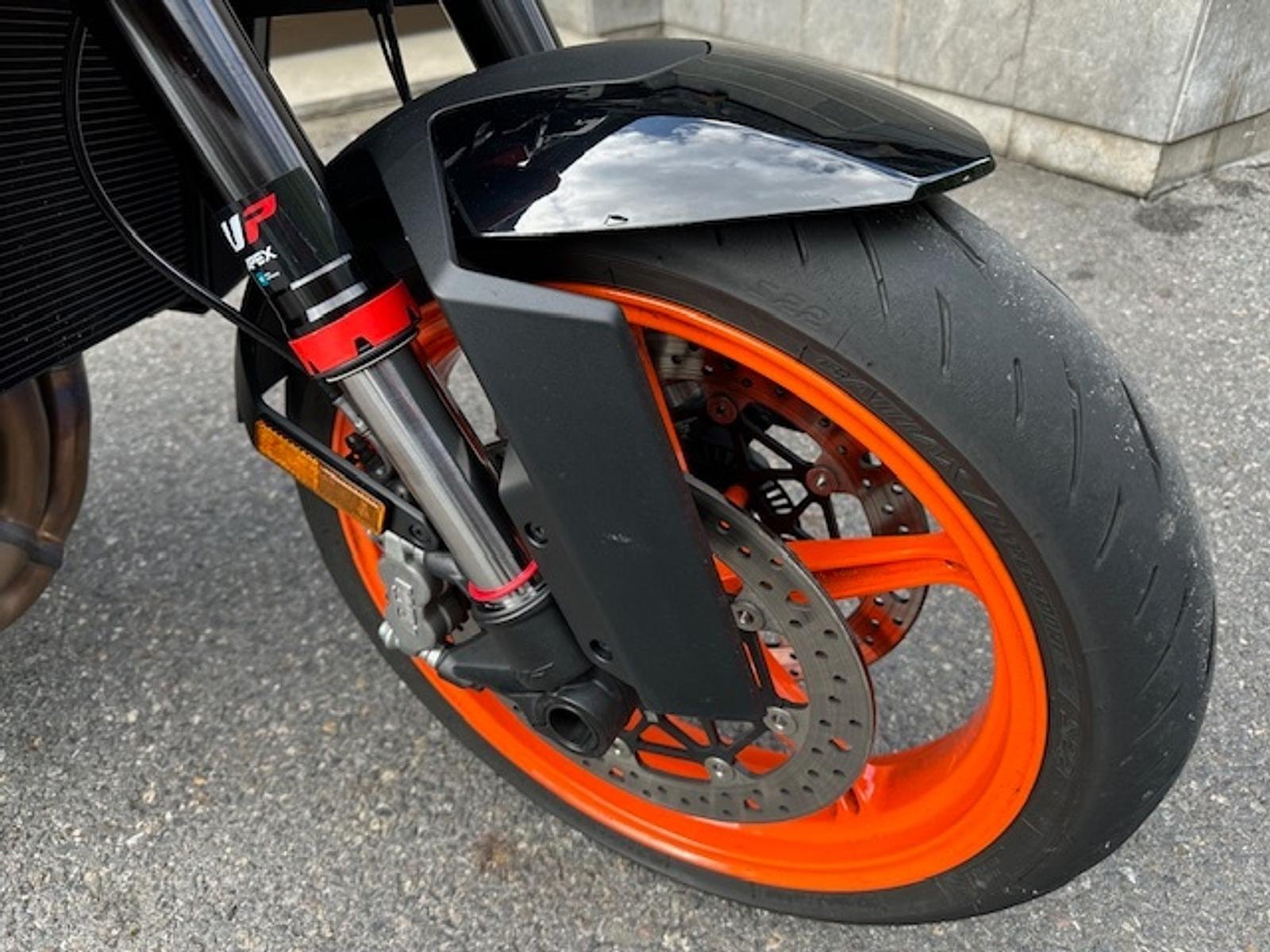 KTM 990 Duke