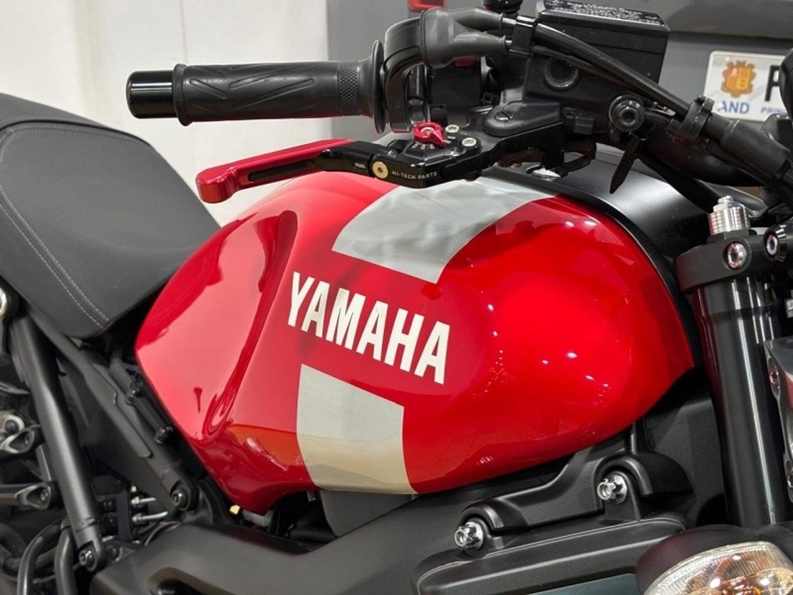 Yamaha XSR900