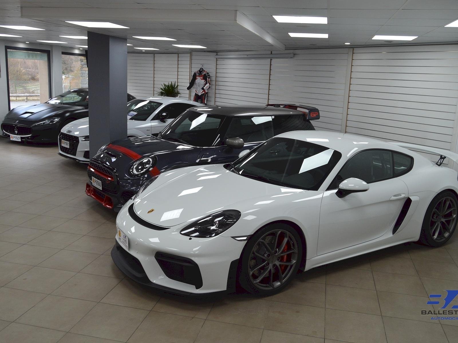 Porsche Cayman Gt4