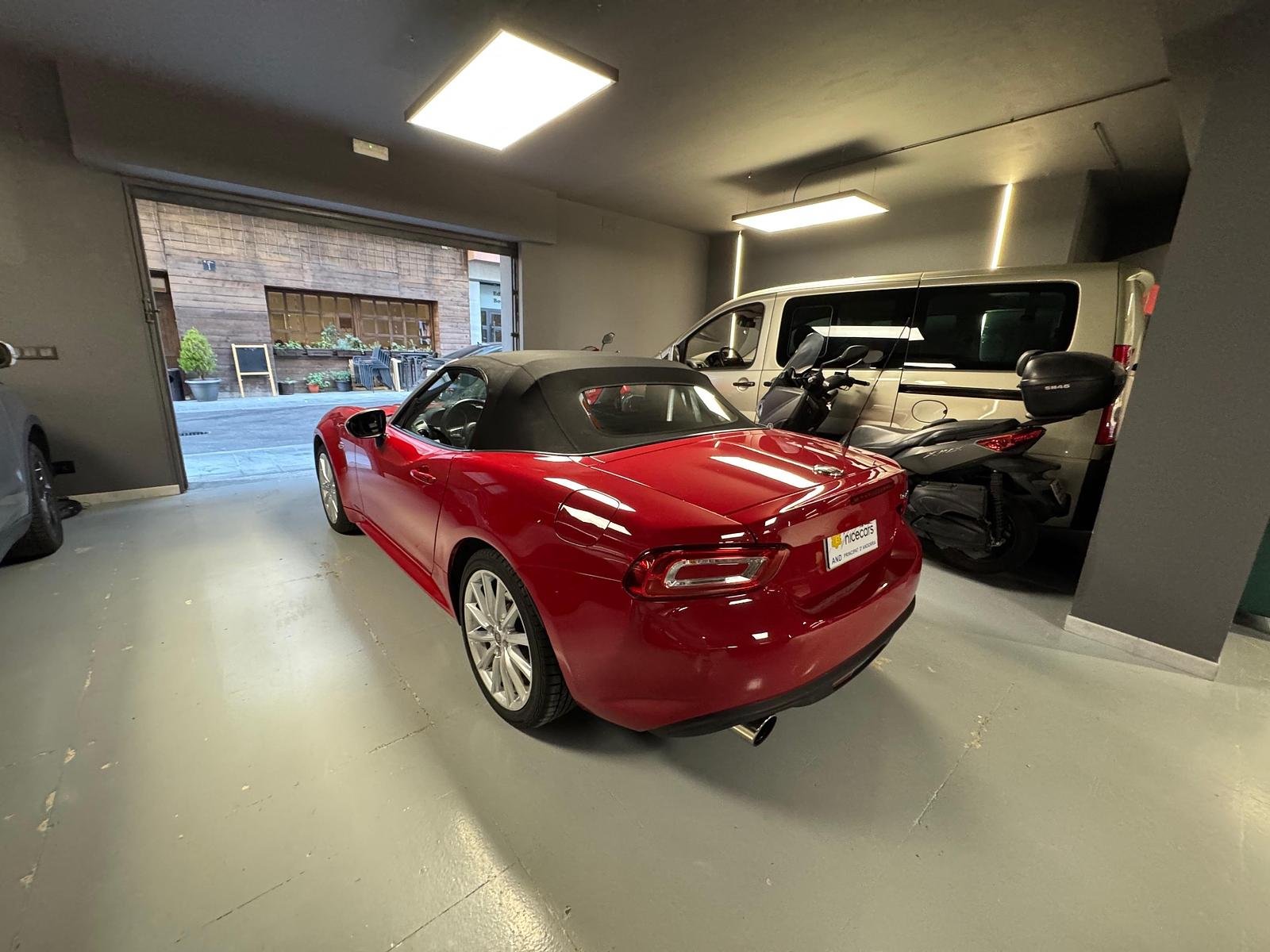 Fiat 124 Spider