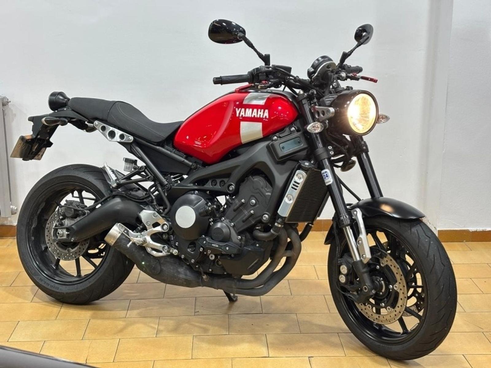 Yamaha XSR900