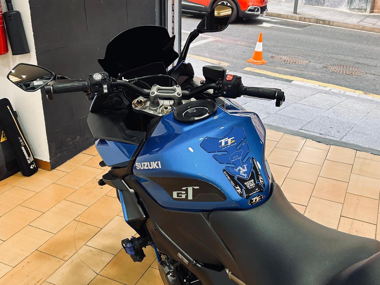 Suzuki GSX-S1000