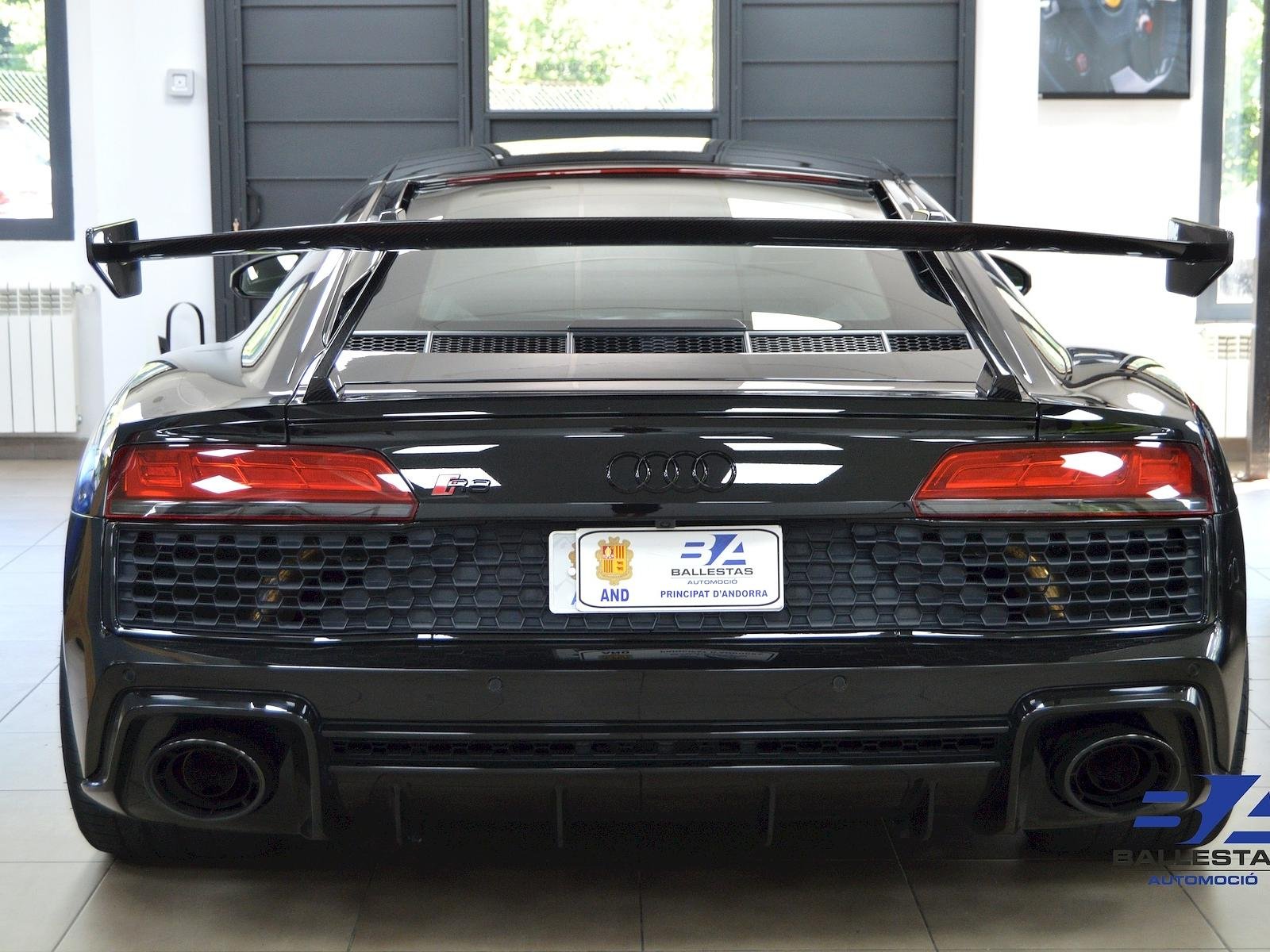 Audi R8