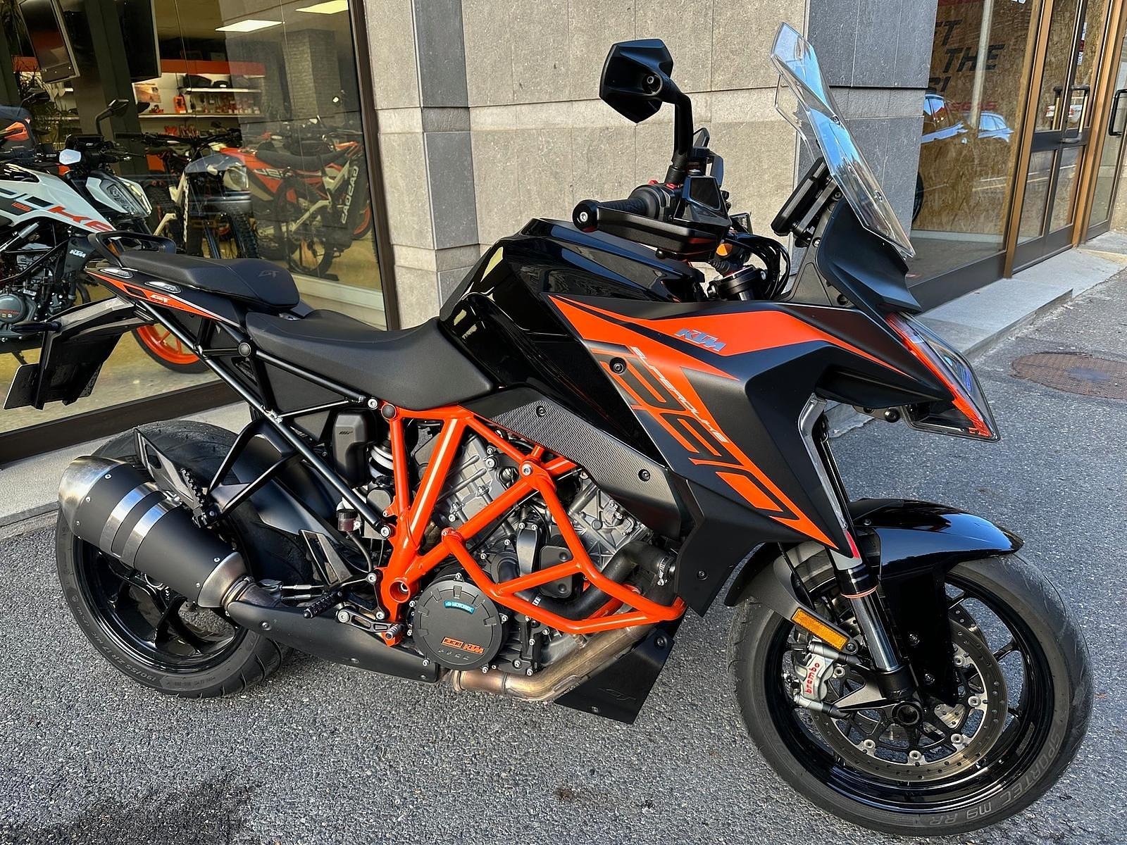 KTM 1290 Super Duke GT