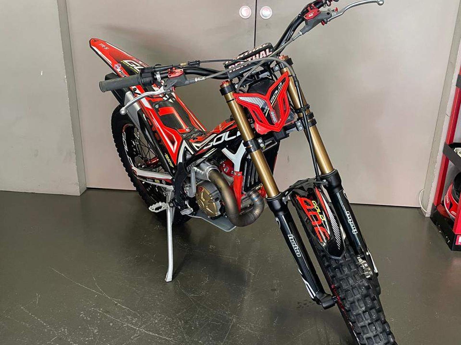 TRS Gold 300
