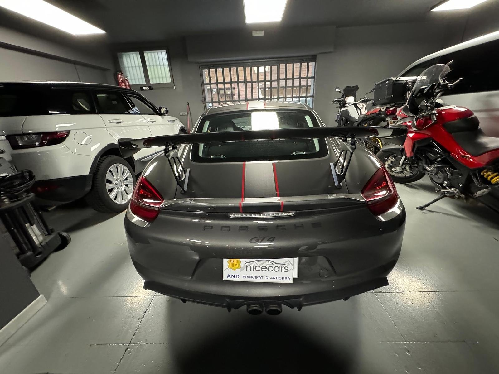Porsche Cayman Gt4