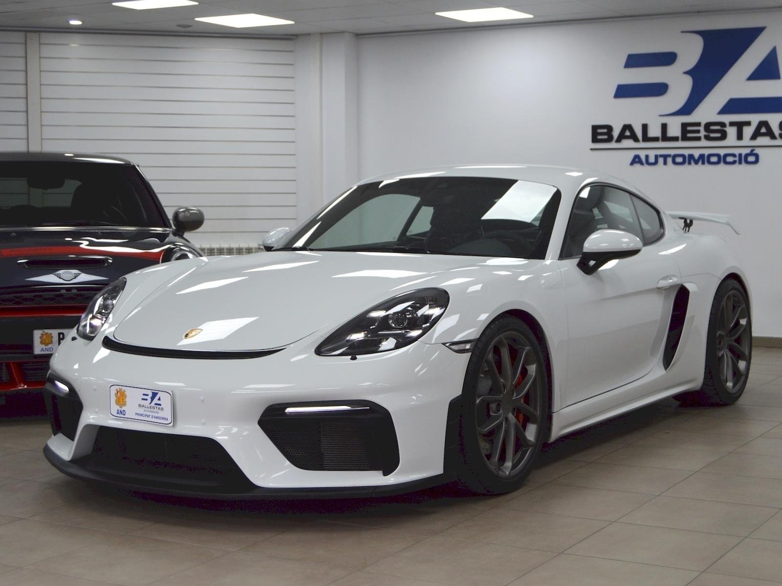 Porsche Cayman Gt4