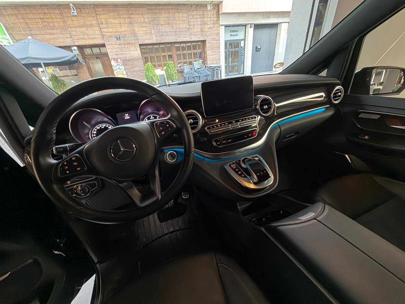 Mercedes-Benz V-Class