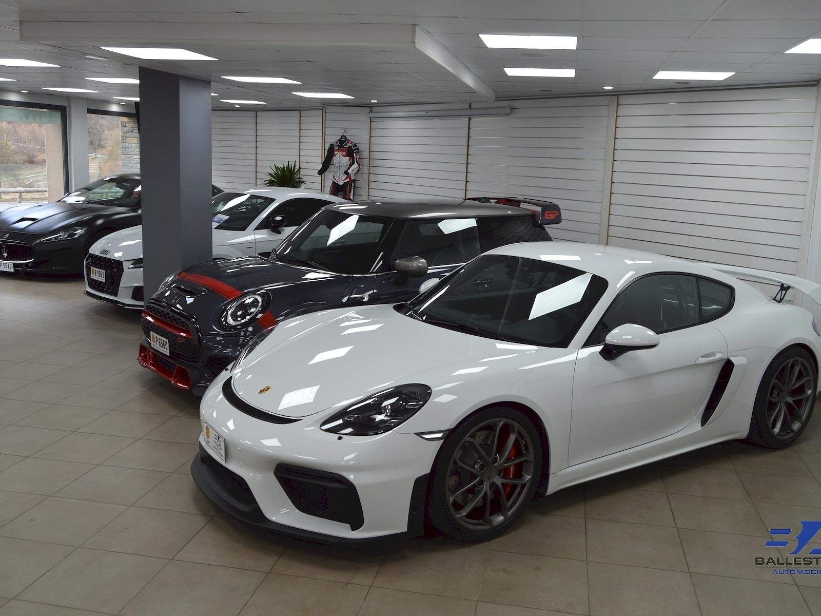 Porsche Cayman Gt4