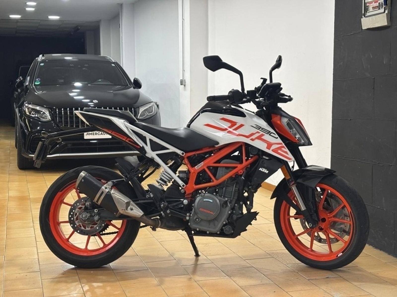 KTM 390 Duke