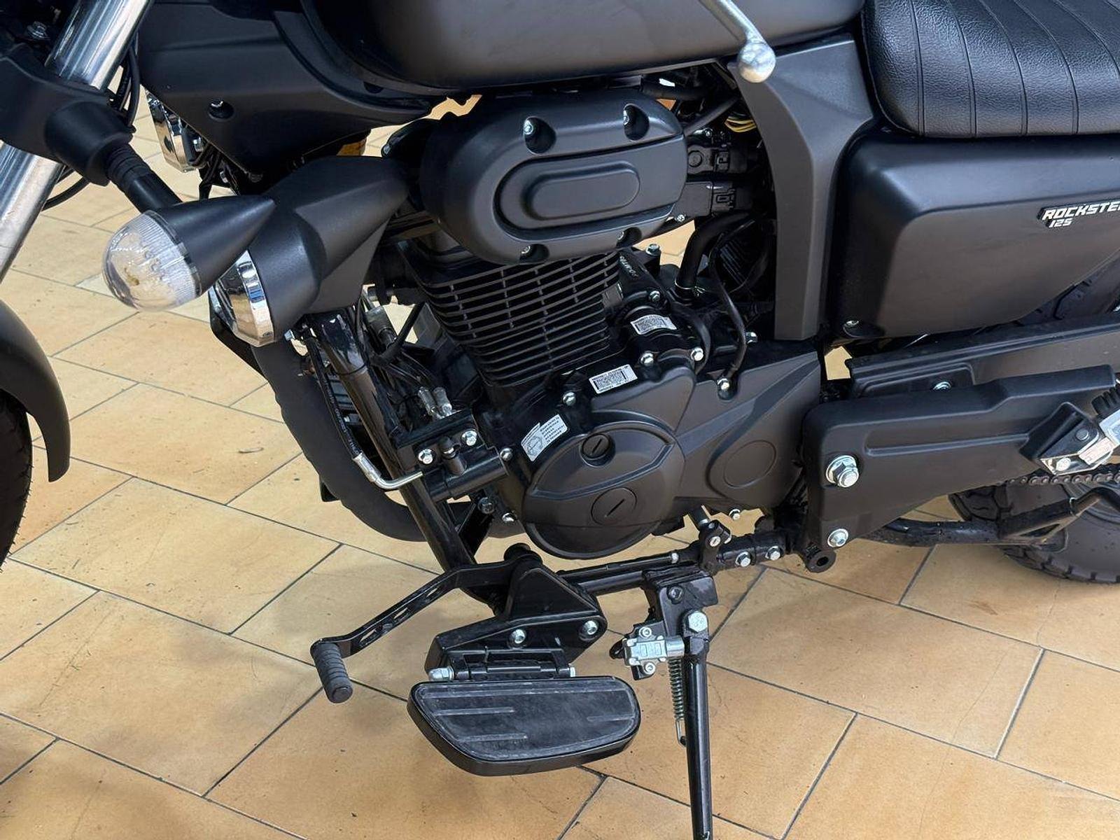 Macbor XCR 125