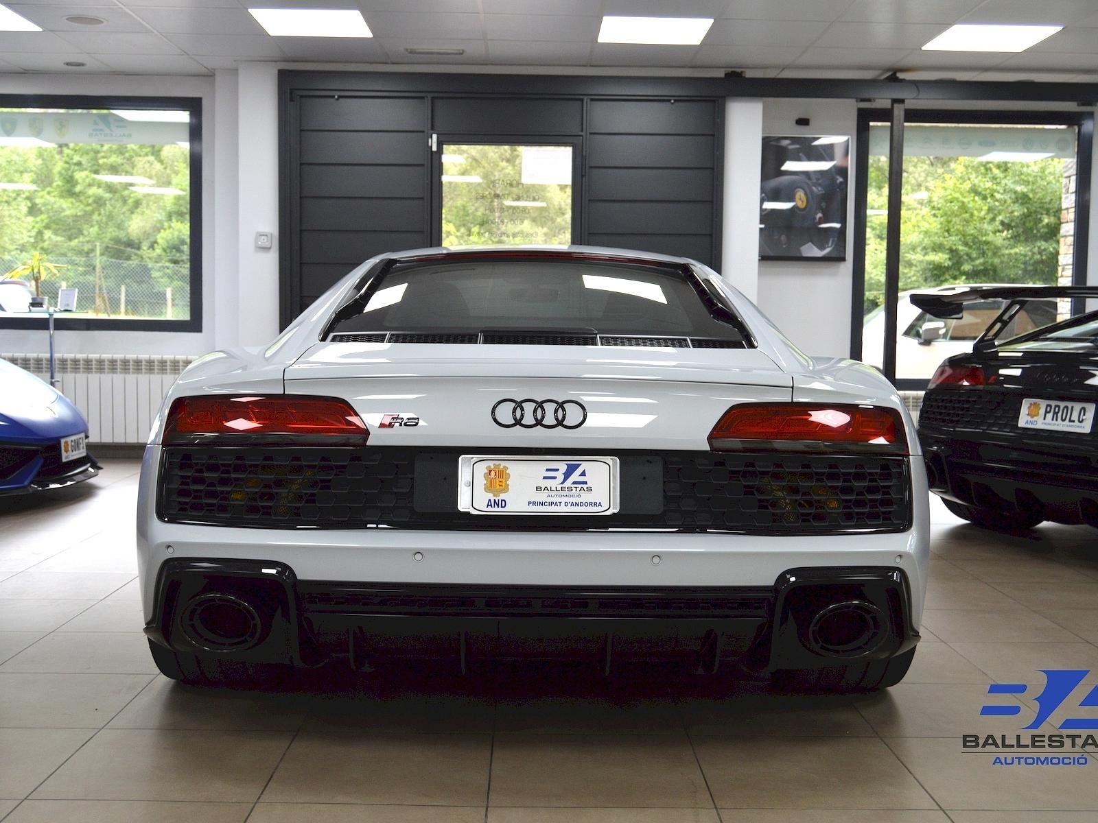 Audi R8