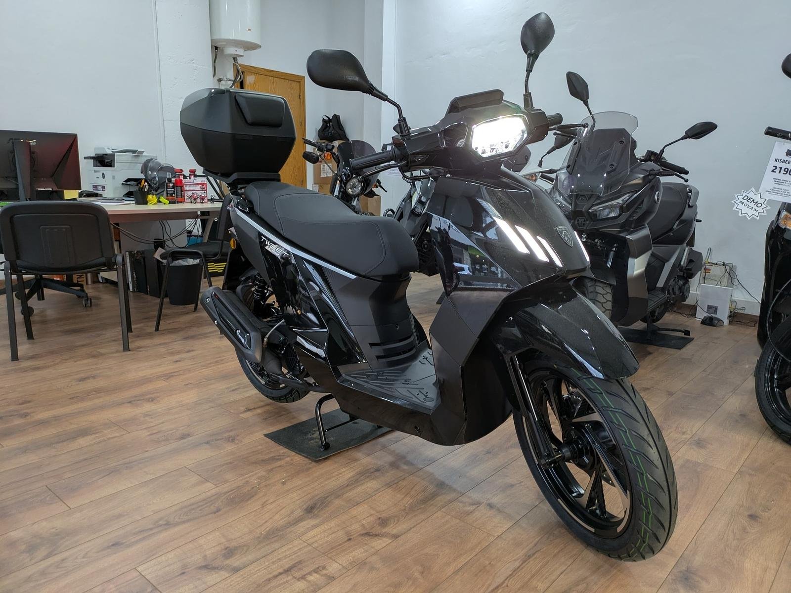 Peugeot Tweet 125