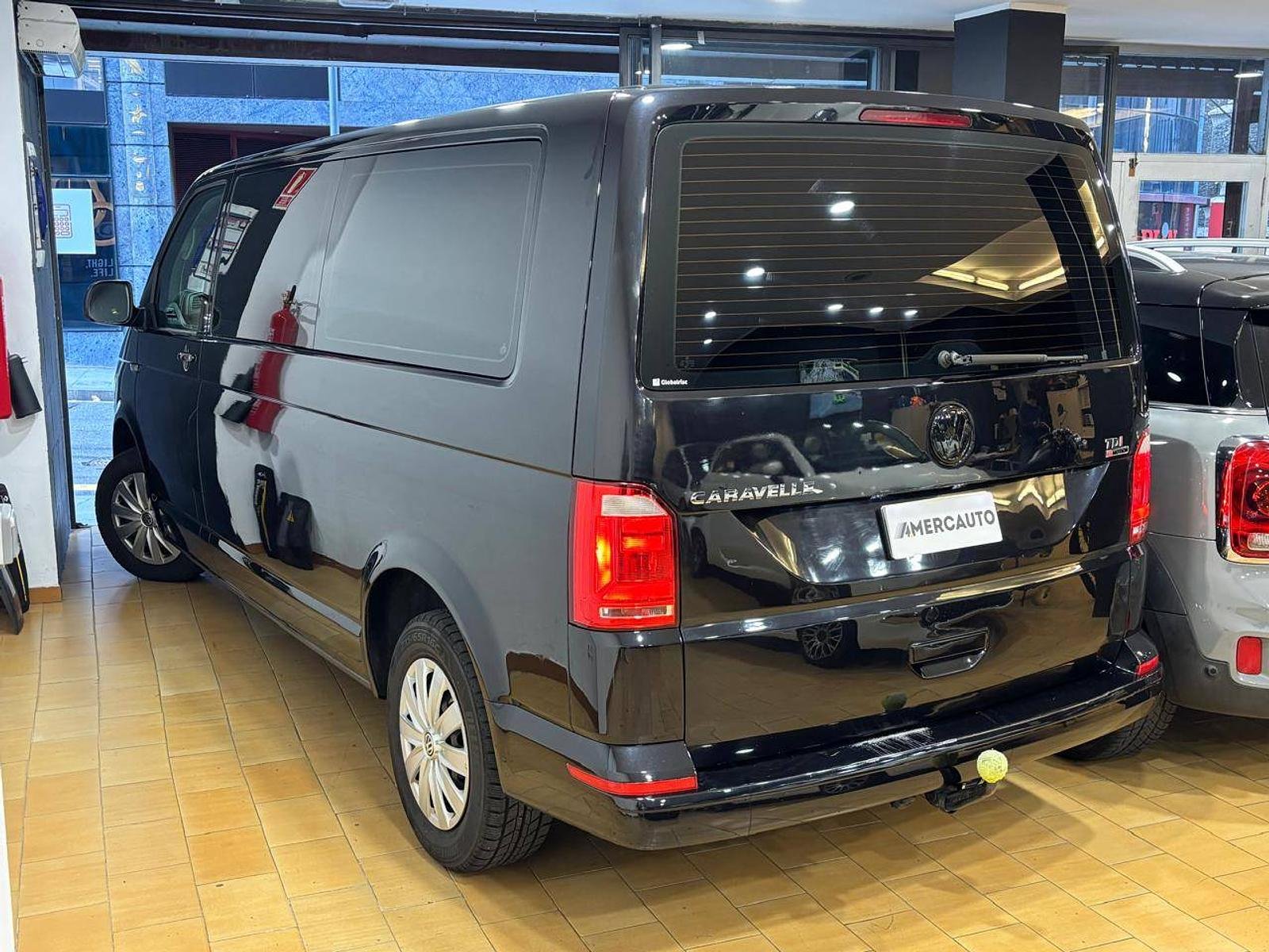 Volkswagen Caravelle