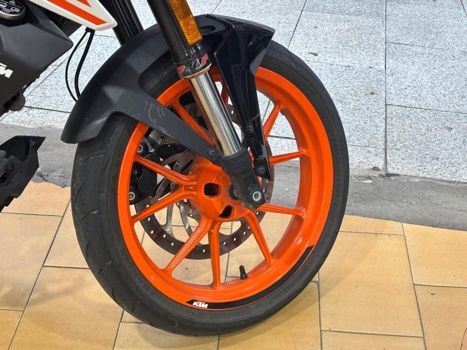 KTM 390 Duke