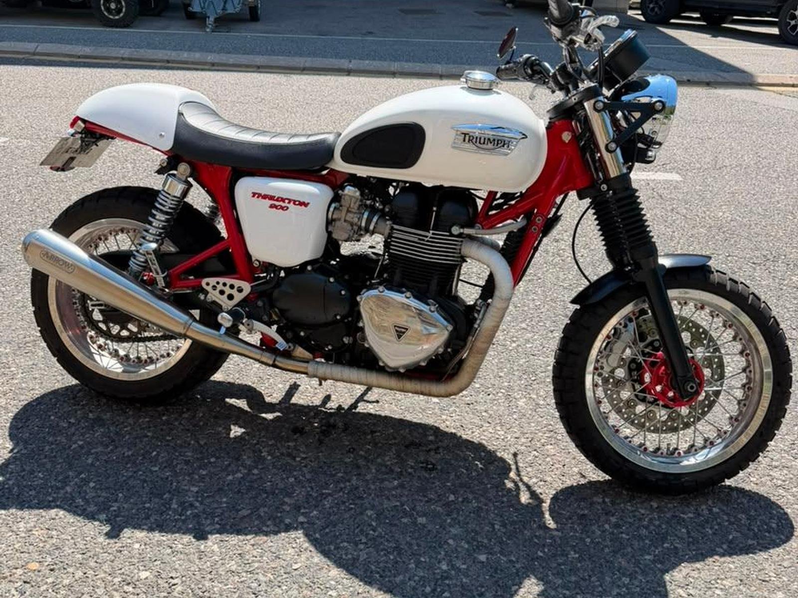 Triumph Thruxton 900
