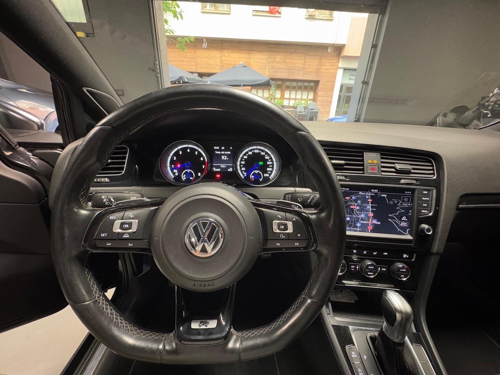 Volkswagen Golf R