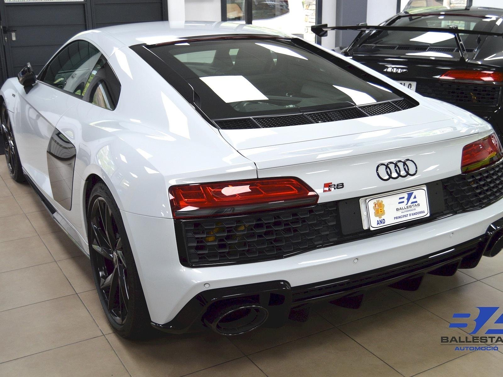 Audi R8