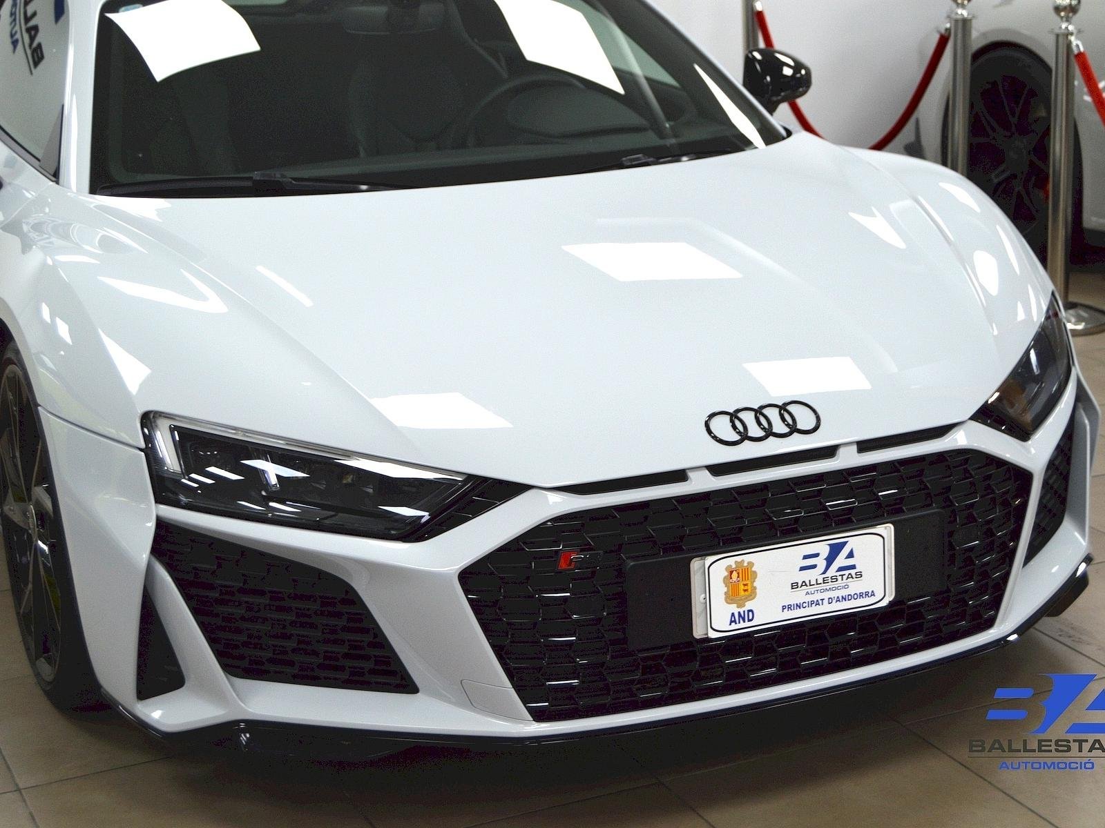 Audi R8