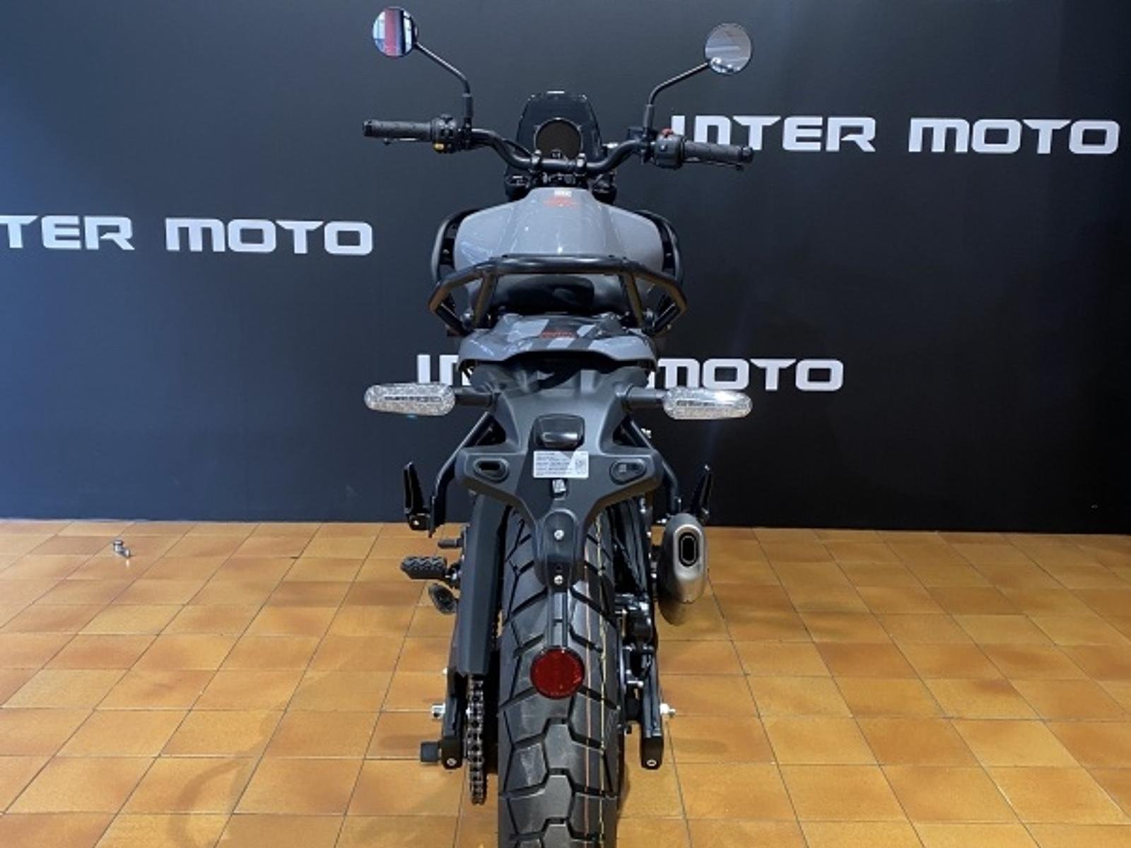 Royal Enfield HIMALAYAN 450