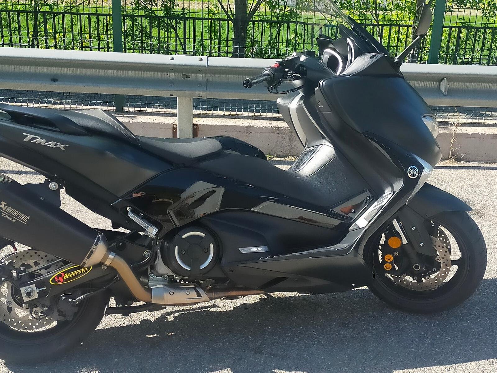 Yamaha TMAX SX