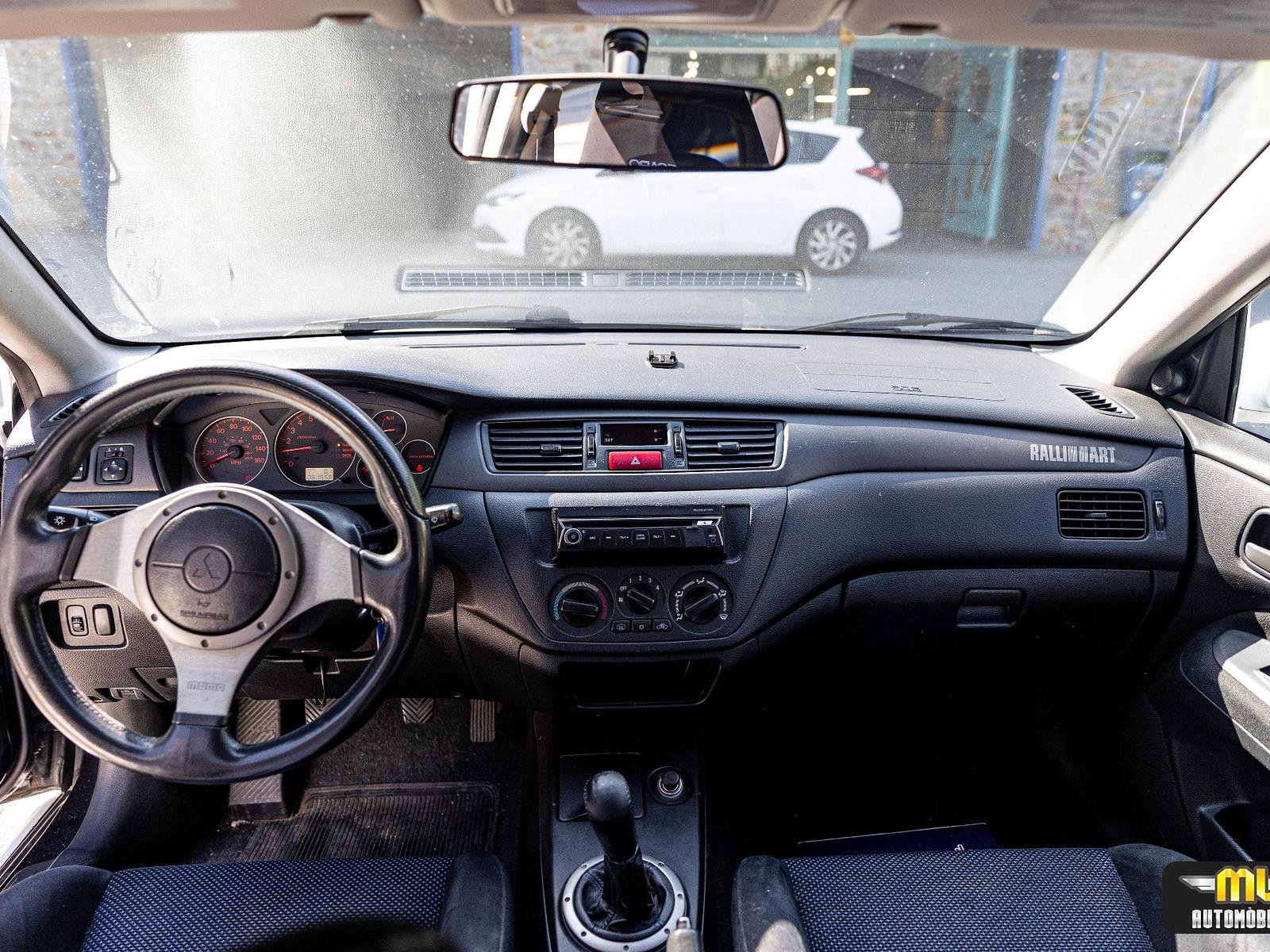 Mitsubishi Lancer
