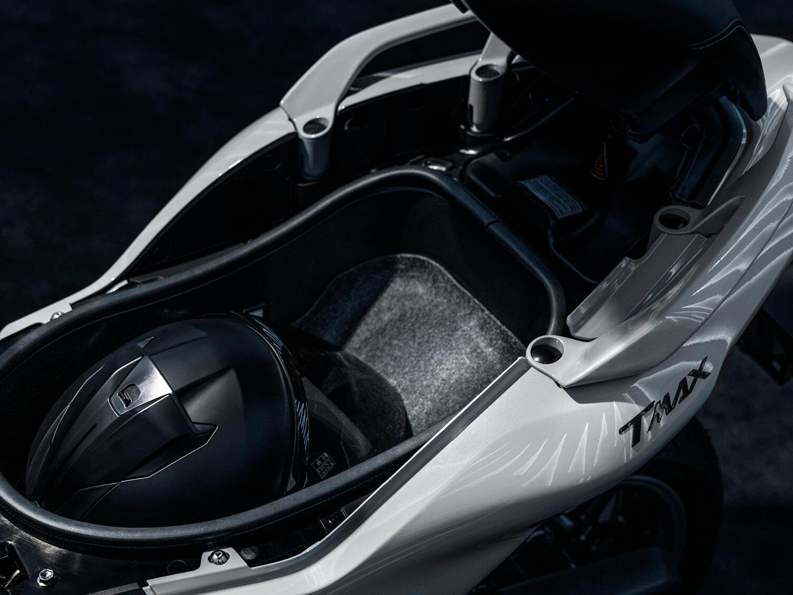 Yamaha TMAX 560