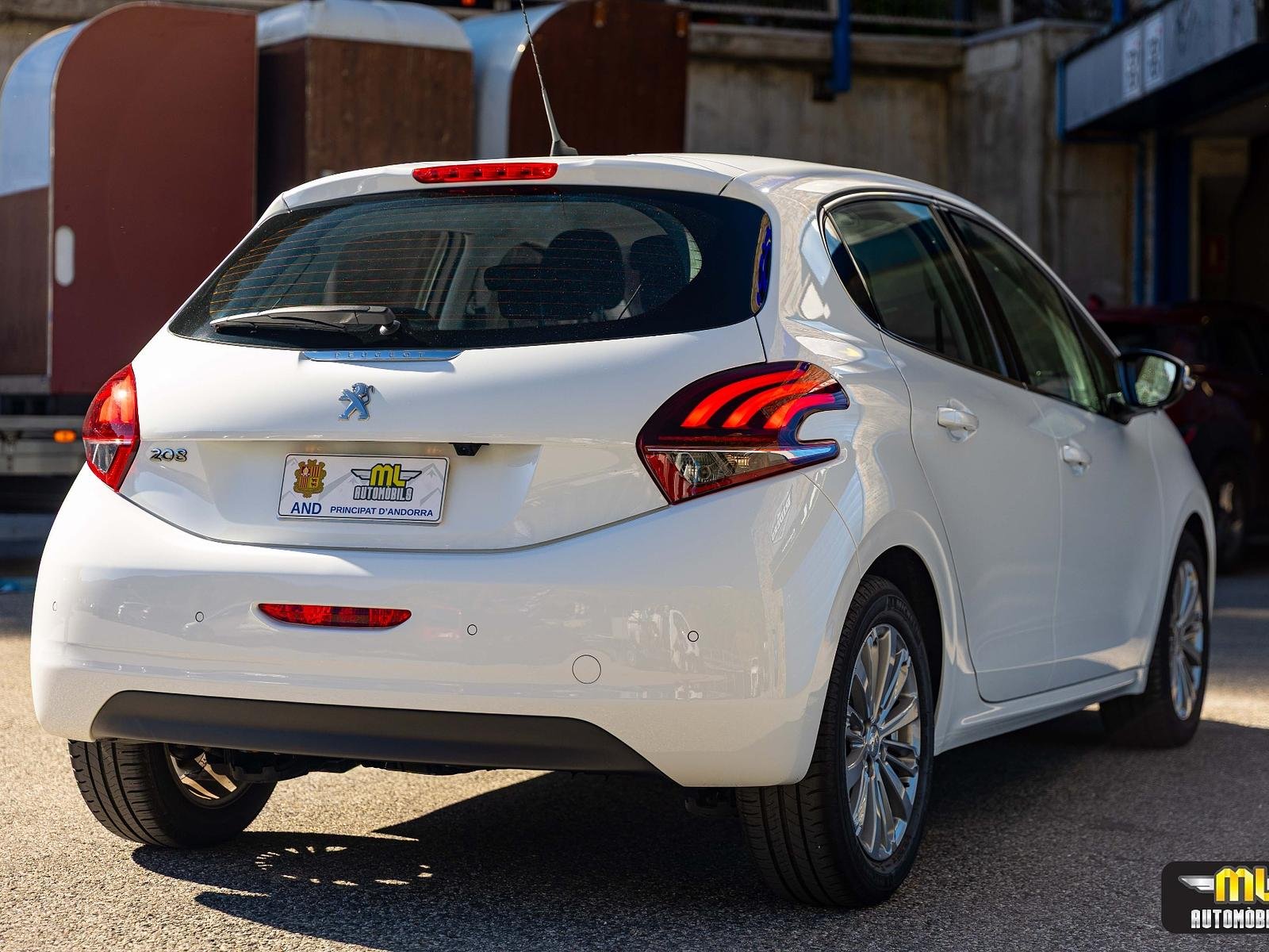 Peugeot 208
