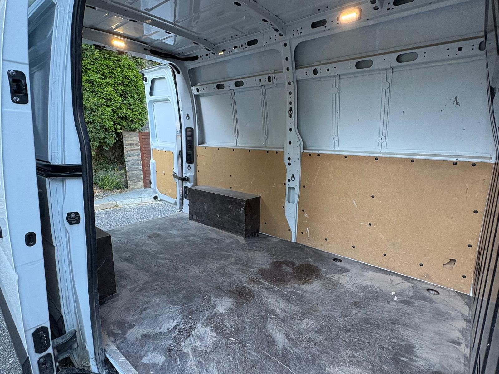 Nissan Interstar