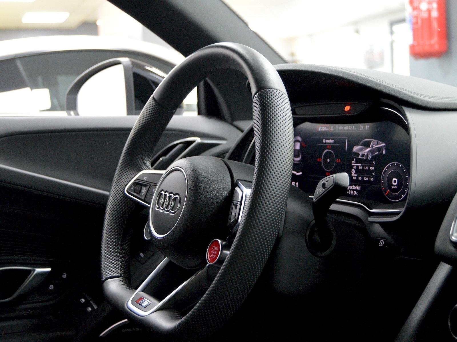 Audi R8