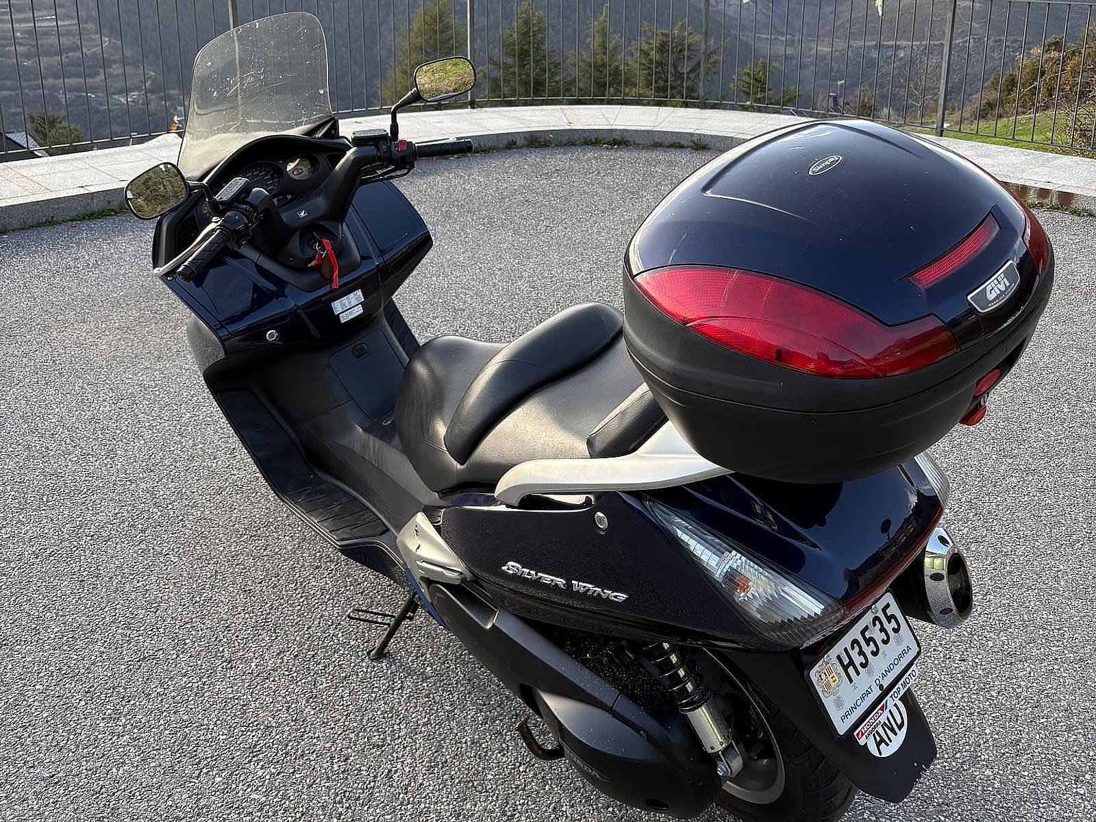 Honda Silver Wing 600