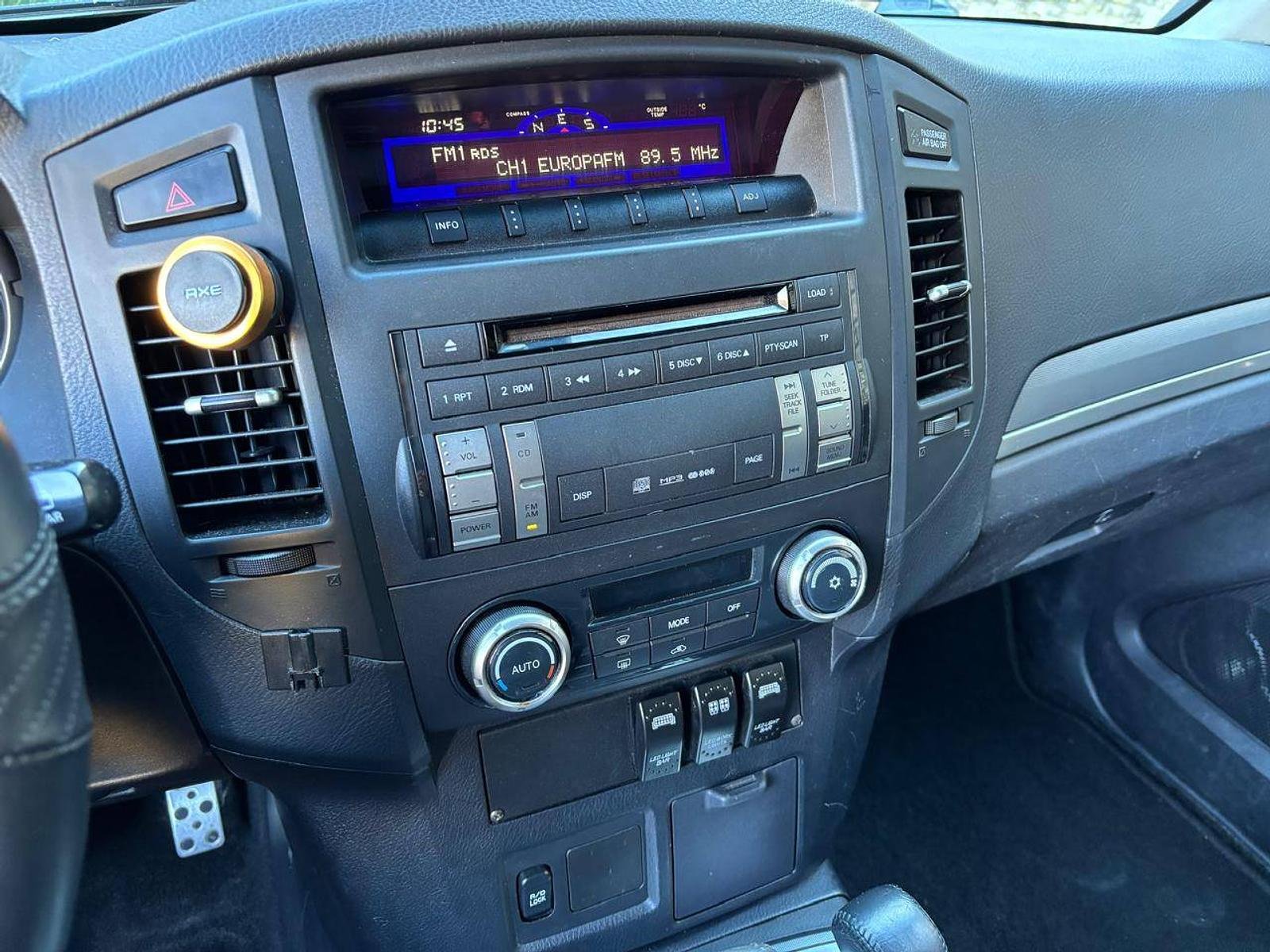 Mitsubishi Montero