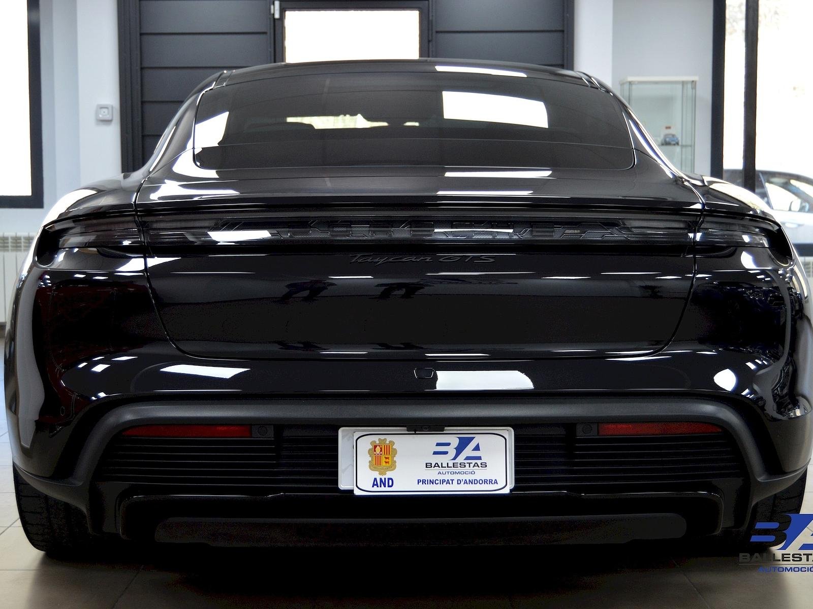 Porsche Taycan