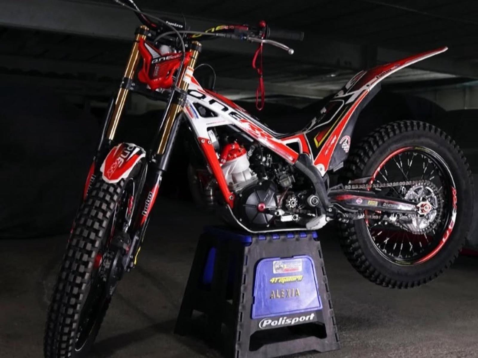 TRS TRRS One RR 300