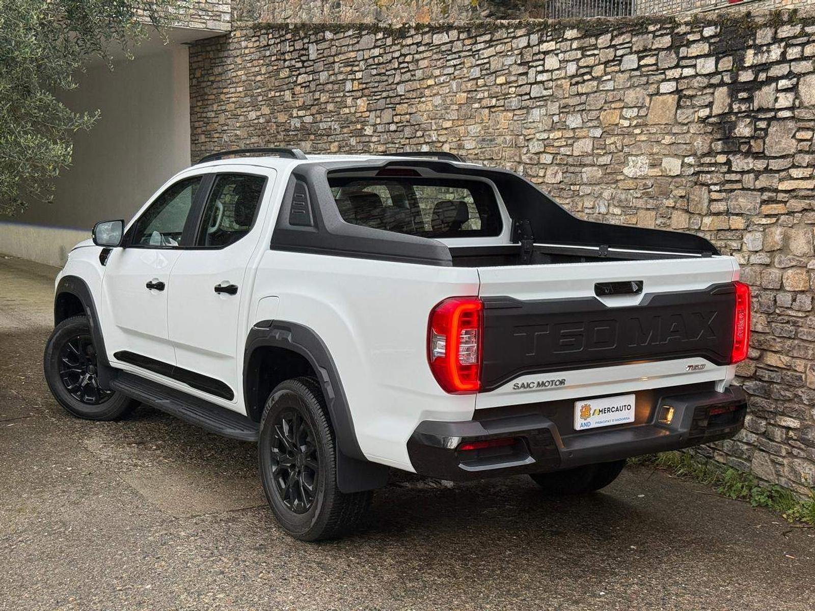 Maxus T70