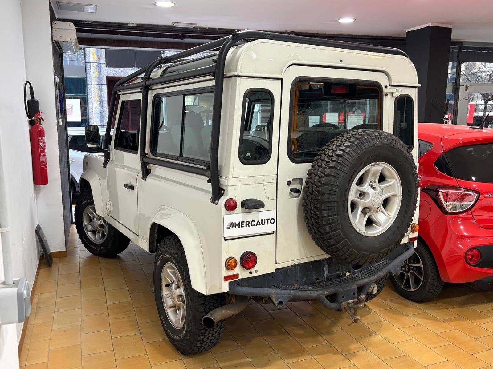 Land Rover Defender